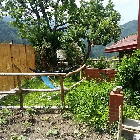 Oda ve Kahvaltı Rifugio 9 Km Da Recco