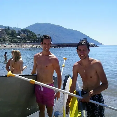 Oda ve Kahvaltı Rifugio 9 Km Da Recco